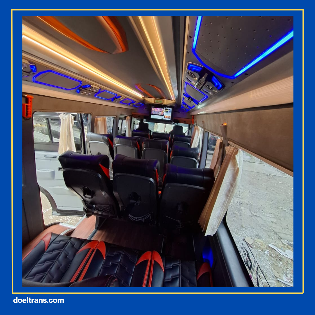 Kabin Luas dan AC Double Blower.