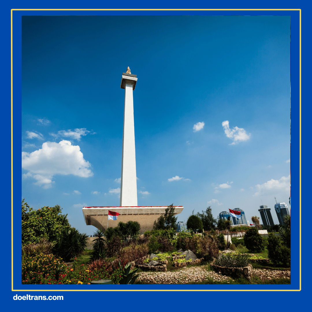 Monumen Nasional (Monas) & Museum Nasional.