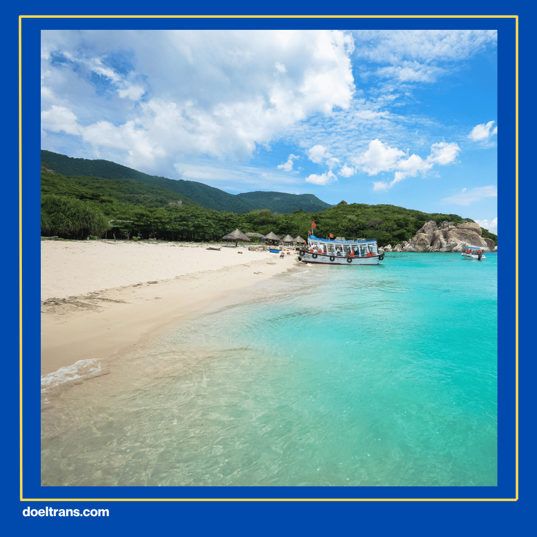 Keindahan Pasir Putih dan Air Jernih