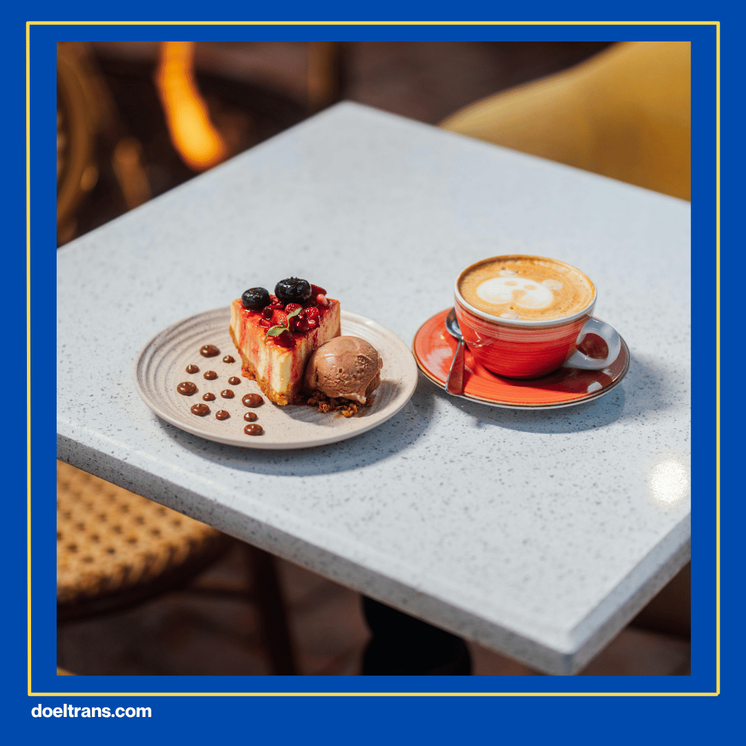 Tempat Cozy di LORA CAFE