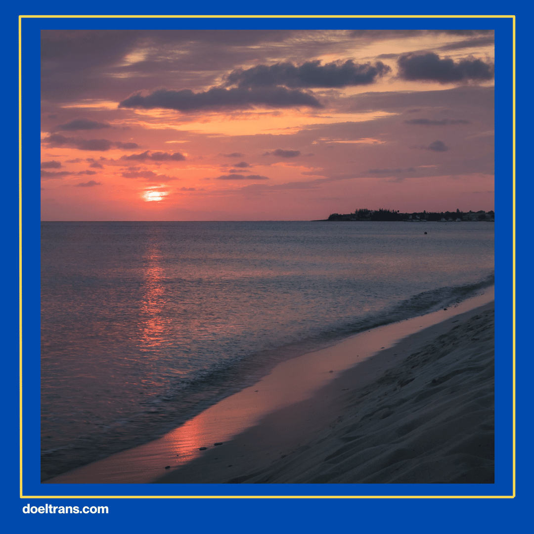 Menikmati Keindahan Sunset