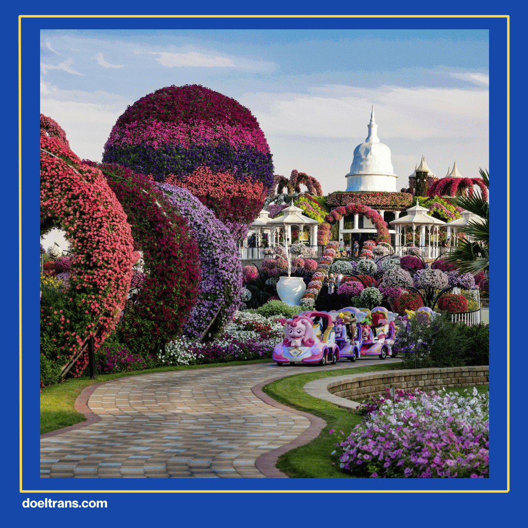 Menikmati Wahana Seru